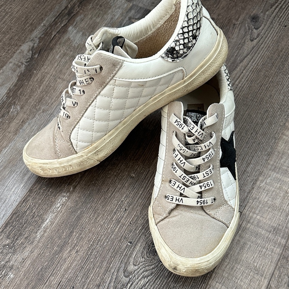 Vintage Havana White & Beige in Sneakers with Black Star Accent